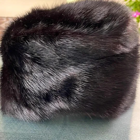 Vintage Black Mink Hat, from the 60’s - Picture 12 of 15
